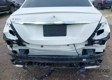 2017 Mercedes-Benz E 300 из США, поврежденный, VIN WDDZF4JB2HA104966